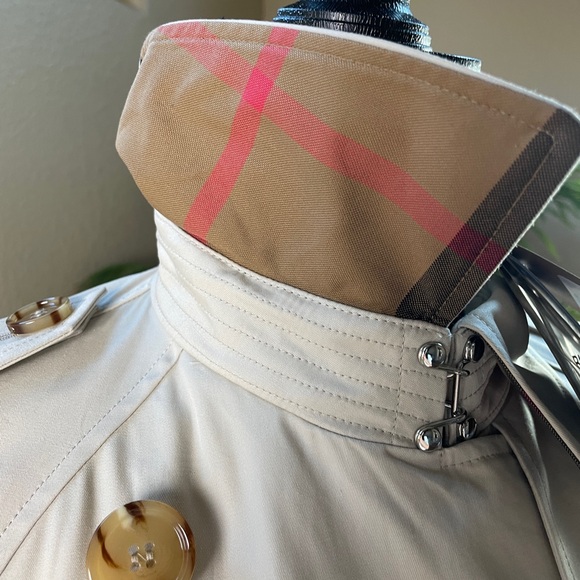 Burberry Classic Beige Trench Coat US4 - Picture 4 of 10